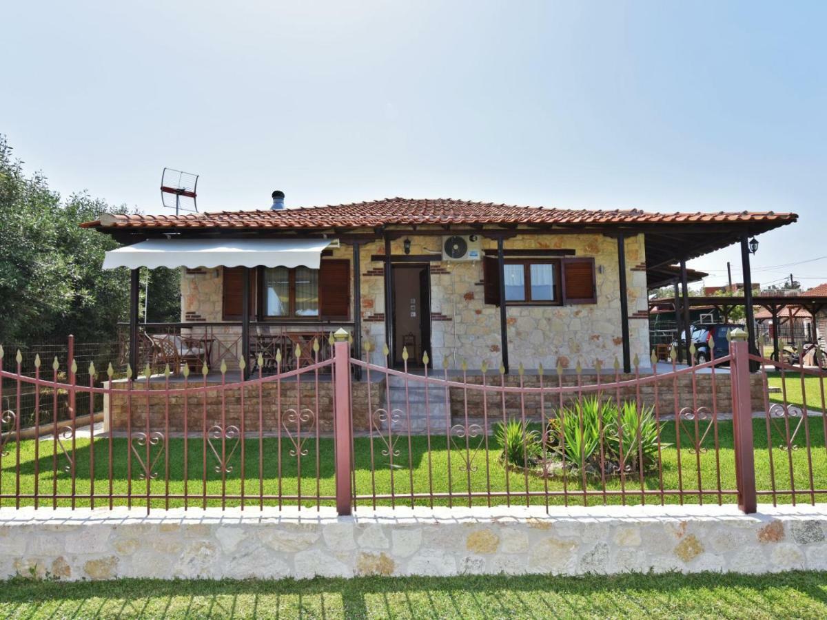 Villa Trifon By Rentalspro Services -Nea Potidea Halkidiki المظهر الخارجي الصورة